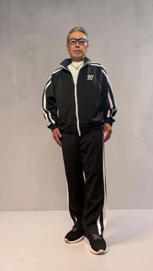 26008 完全受注生産　2026A/W セットアップ BLACK , WHITE